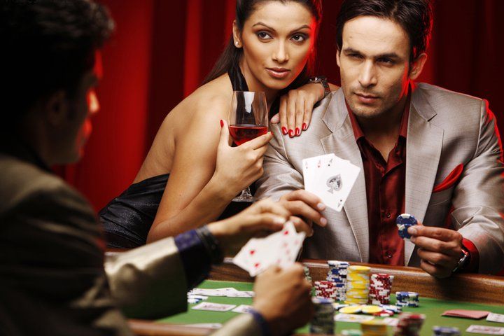 movie4u পোকার টেবিল বৈশিষ্ট্য